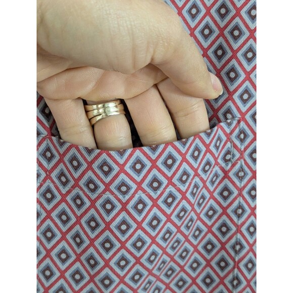 Vintage Silk Circa 1969 Mens Button Up Shirt Short Sleeve Red Geometric Sz XL - Picture 6 of 11